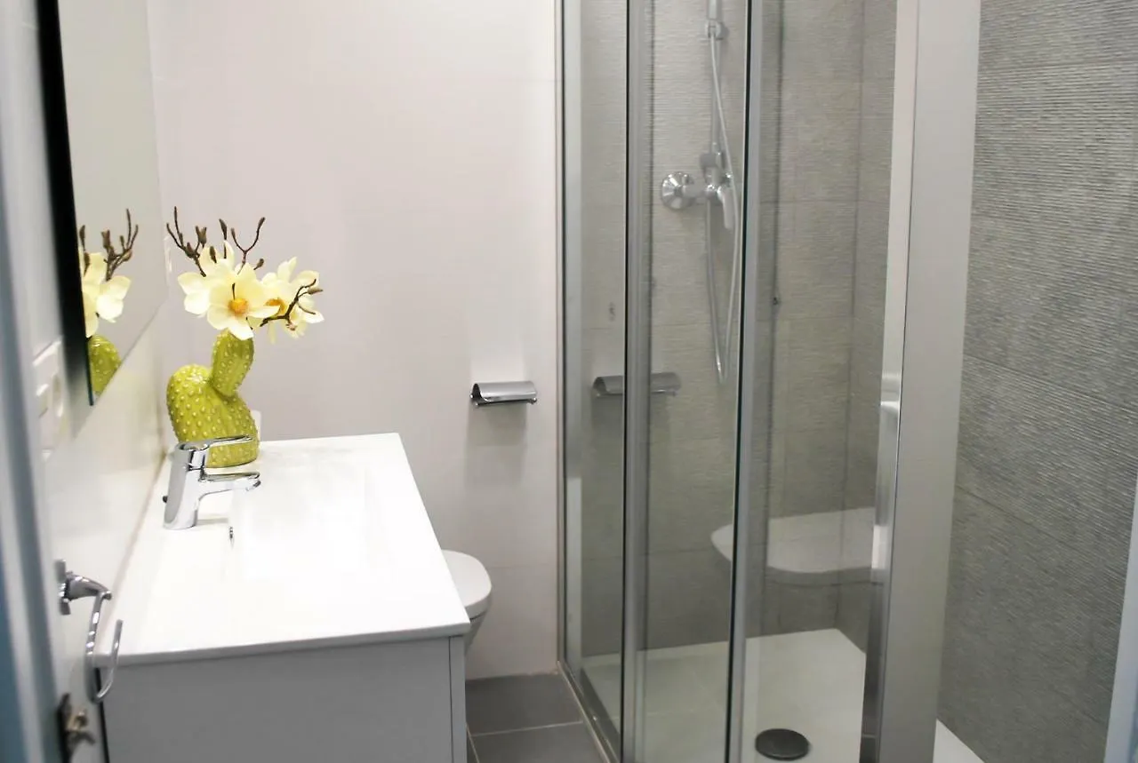Living4Torremolinos Sea Breeze Apartment 0*, Torremolinos Spain